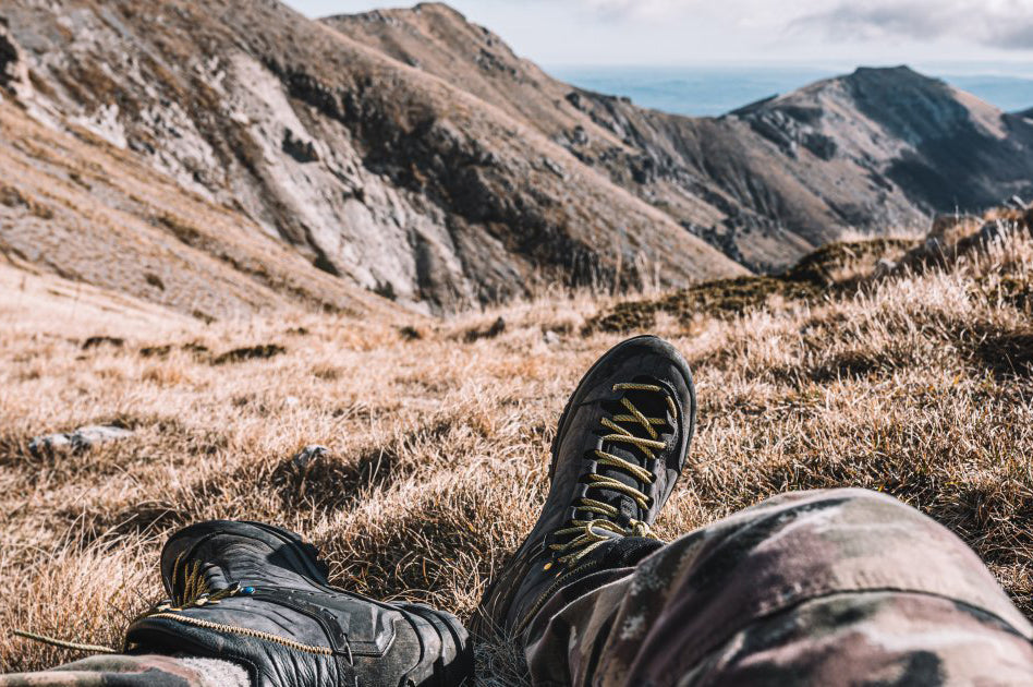 MOUNTAIN SHOES